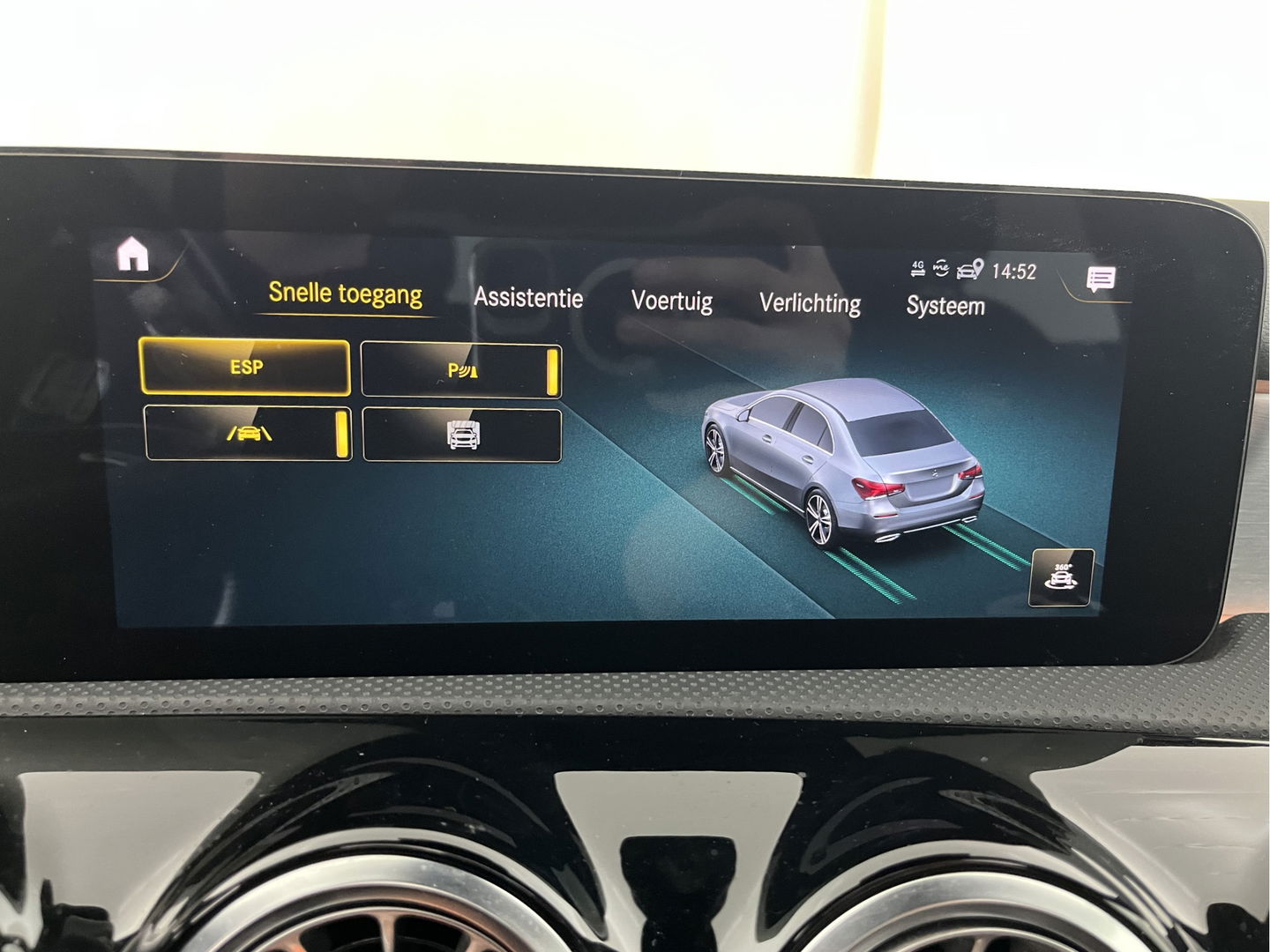 Mercedes-Benz A-Klasse 250 e Business Solution AMG Limited (INCL.BTW) *PANO | LEATHER-MICROFIBRE | FULL-LED | AMBIENTLIGHT | HEATED-SPORTSEATS | WIDESCREEN-DIGICOCKPIT | DAB+ | NAVI-FULLMAP | CAMERA | PRIVACYGLASS |  18''ALU*