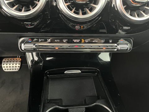 Mercedes-Benz A-Klasse 250 e Business Solution AMG Limited (INCL.BTW) *PANO | LEATHER-MICROFIBRE | FULL-LED | AMBIENTLIGHT | HEATED-SPORTSEATS | WIDESCREEN-DIGICOCKPIT | DAB+ | NAVI-FULLMAP | CAMERA | PRIVACYGLASS |  18''ALU*