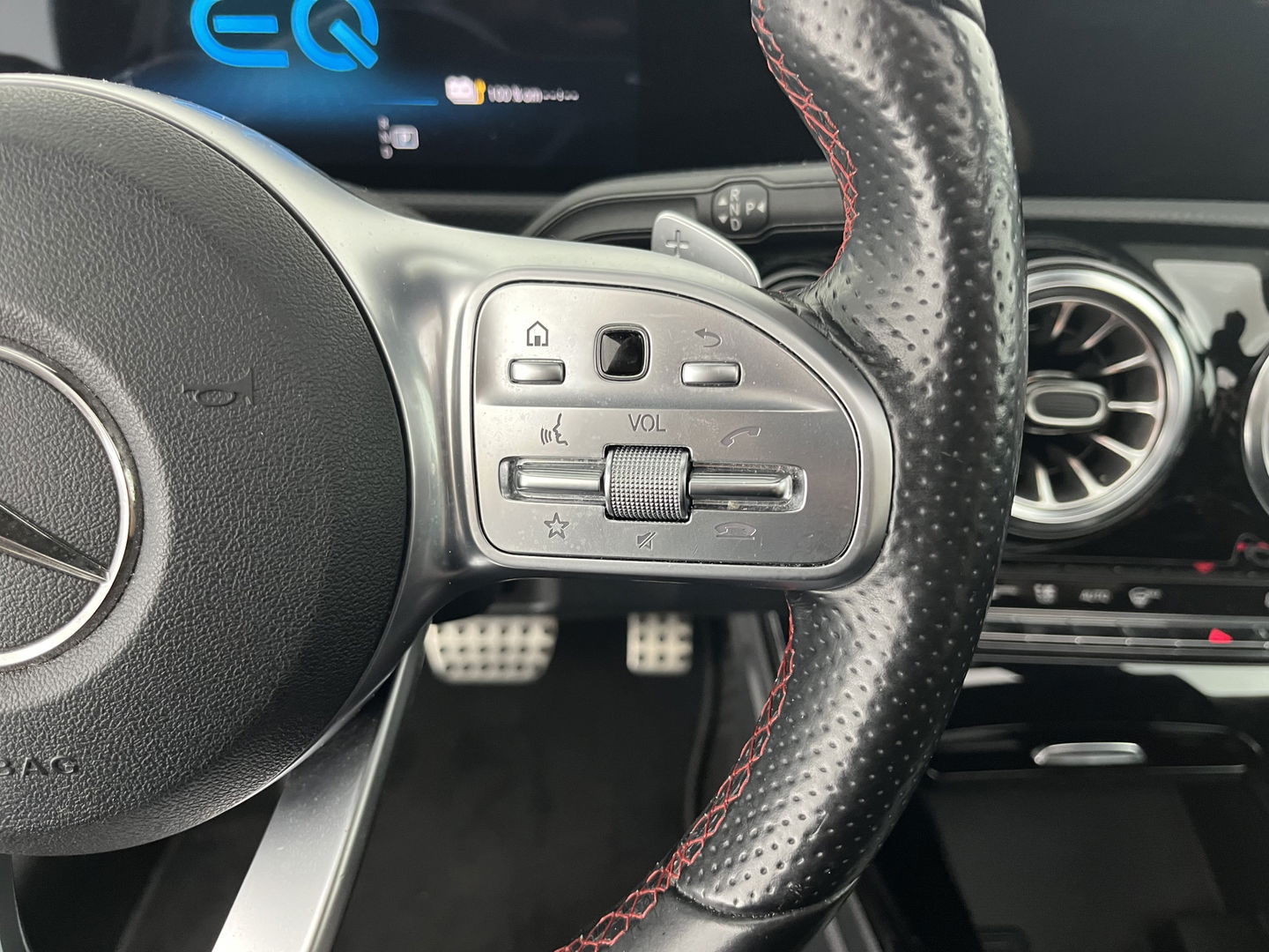 Mercedes-Benz A-Klasse 250 e Business Solution AMG Limited (INCL.BTW) *PANO | LEATHER-MICROFIBRE | FULL-LED | AMBIENTLIGHT | HEATED-SPORTSEATS | WIDESCREEN-DIGICOCKPIT | DAB+ | NAVI-FULLMAP | CAMERA | PRIVACYGLASS |  18''ALU*