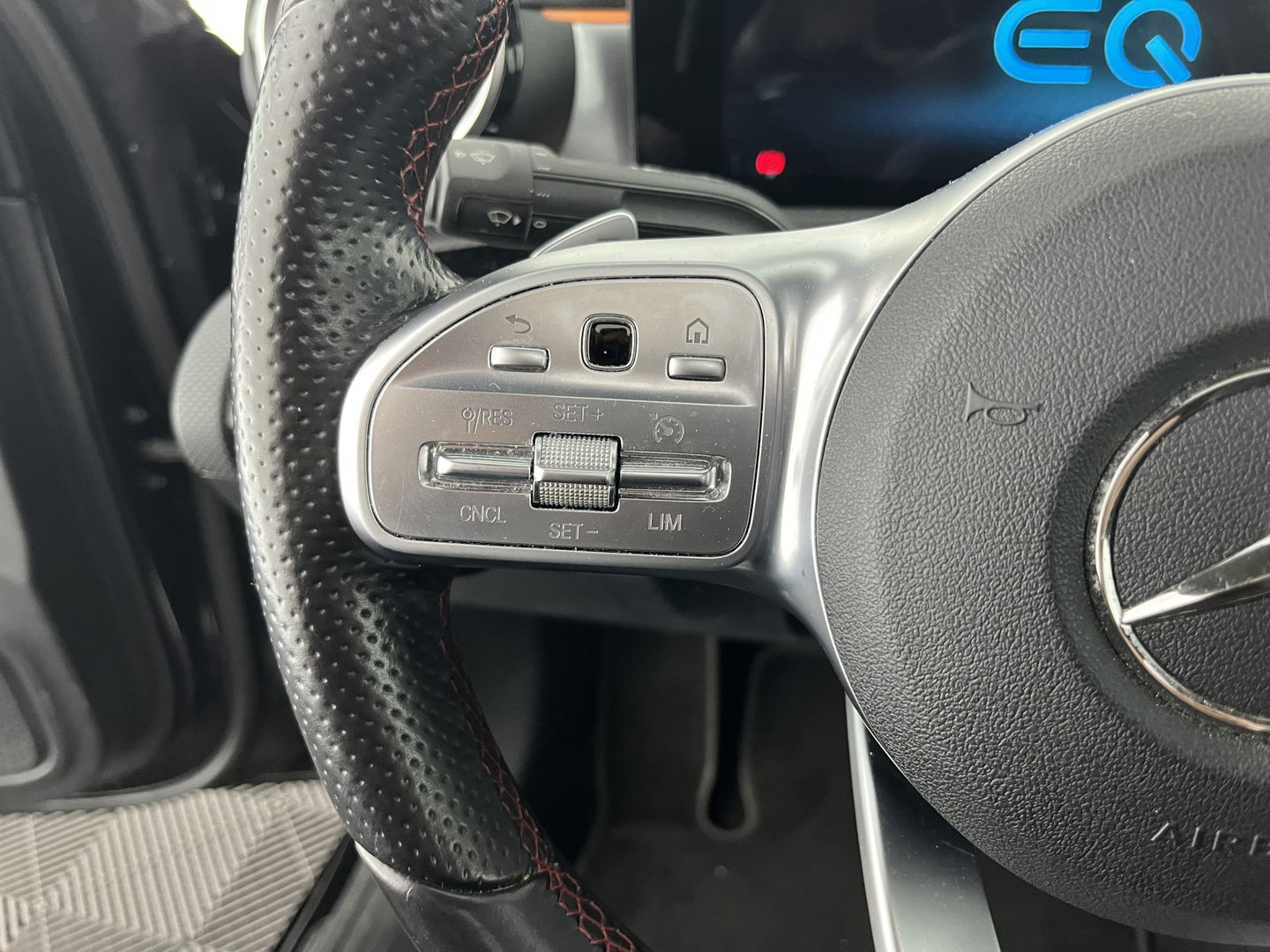 Mercedes-Benz A-Klasse 250 e Business Solution AMG Limited (INCL.BTW) *PANO | LEATHER-MICROFIBRE | FULL-LED | AMBIENTLIGHT | HEATED-SPORTSEATS | WIDESCREEN-DIGICOCKPIT | DAB+ | NAVI-FULLMAP | CAMERA | PRIVACYGLASS |  18''ALU*