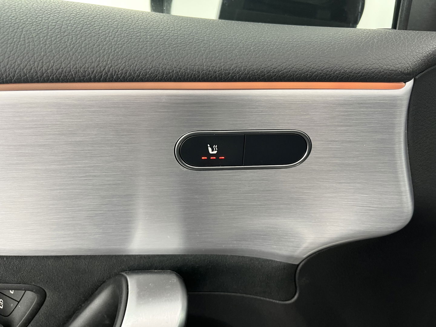 Mercedes-Benz A-Klasse 250 e Business Solution AMG Limited (INCL.BTW) *PANO | LEATHER-MICROFIBRE | FULL-LED | AMBIENTLIGHT | HEATED-SPORTSEATS | WIDESCREEN-DIGICOCKPIT | DAB+ | NAVI-FULLMAP | CAMERA | PRIVACYGLASS |  18''ALU*