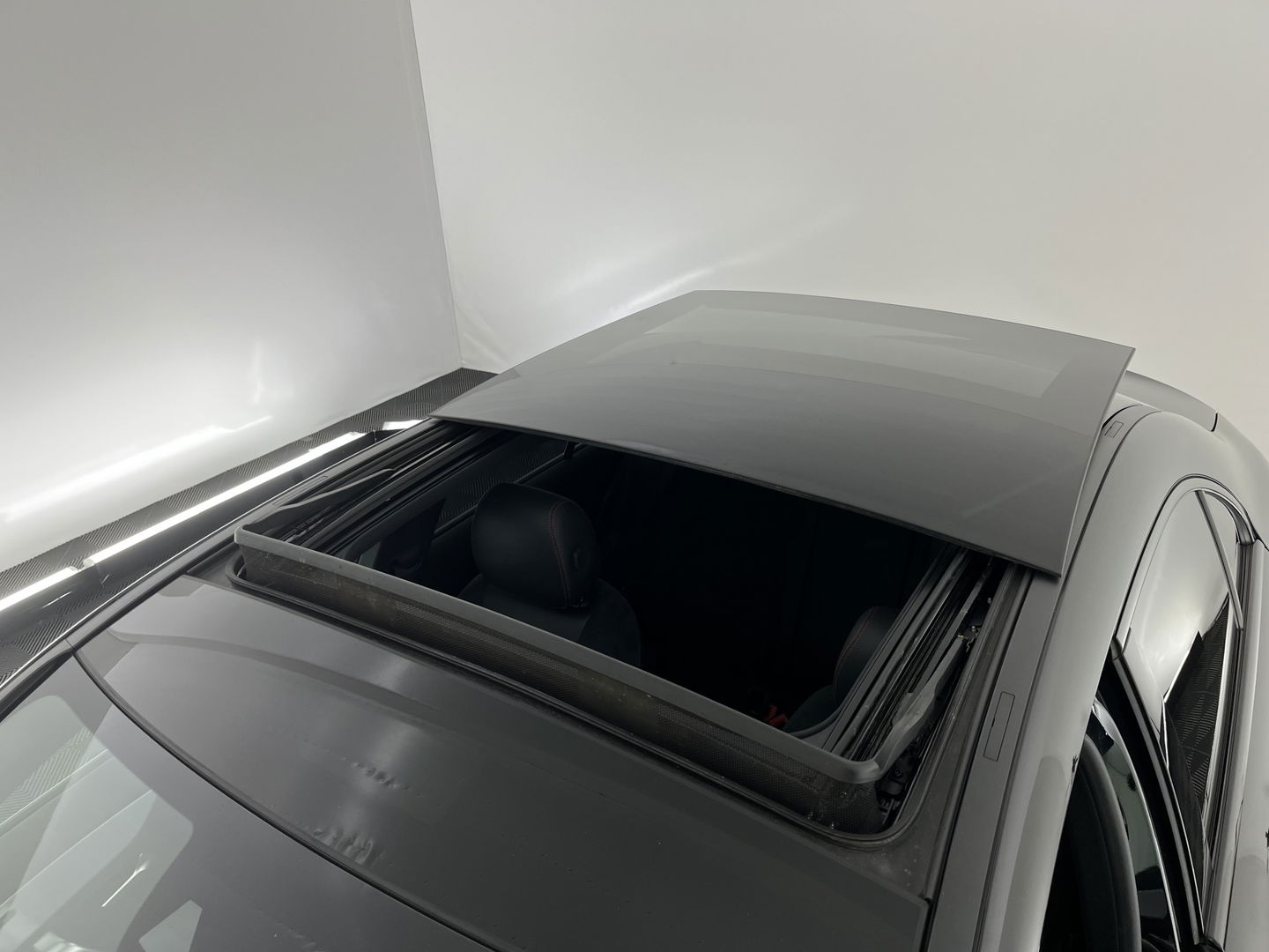 Mercedes-Benz A-Klasse 250 e Business Solution AMG Limited (INCL.BTW) *PANO | LEATHER-MICROFIBRE | FULL-LED | AMBIENTLIGHT | HEATED-SPORTSEATS | WIDESCREEN-DIGICOCKPIT | DAB+ | NAVI-FULLMAP | CAMERA | PRIVACYGLASS |  18''ALU*