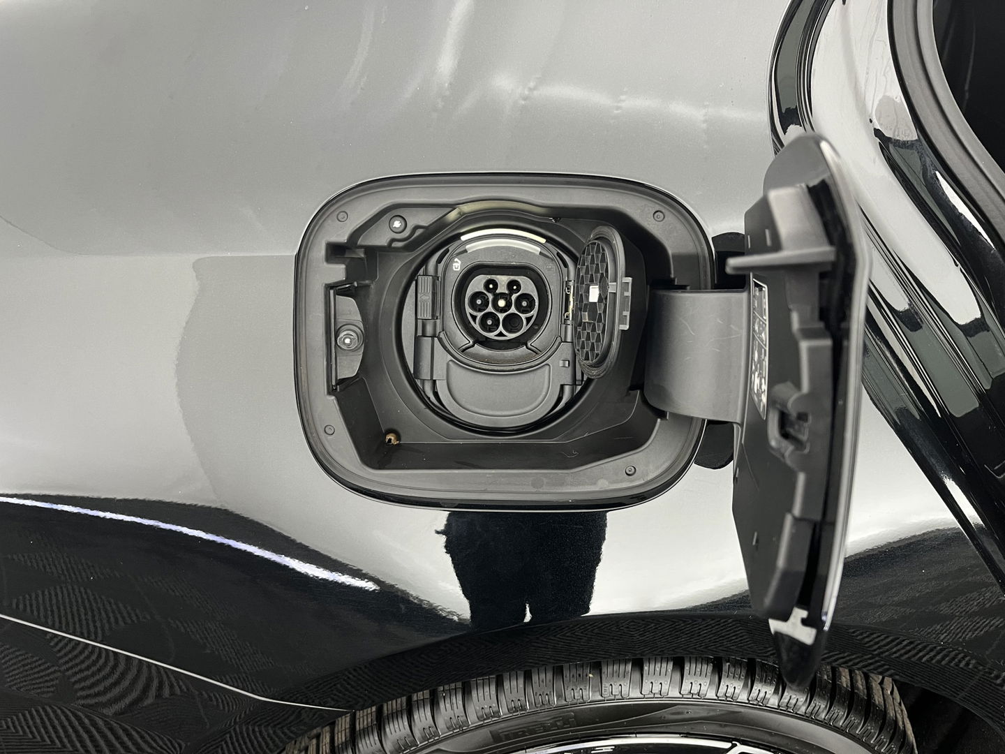 Mercedes-Benz A-Klasse 250 e Business Solution AMG Limited (INCL.BTW) *PANO | LEATHER-MICROFIBRE | FULL-LED | AMBIENTLIGHT | HEATED-SPORTSEATS | WIDESCREEN-DIGICOCKPIT | DAB+ | NAVI-FULLMAP | CAMERA | PRIVACYGLASS |  18''ALU*