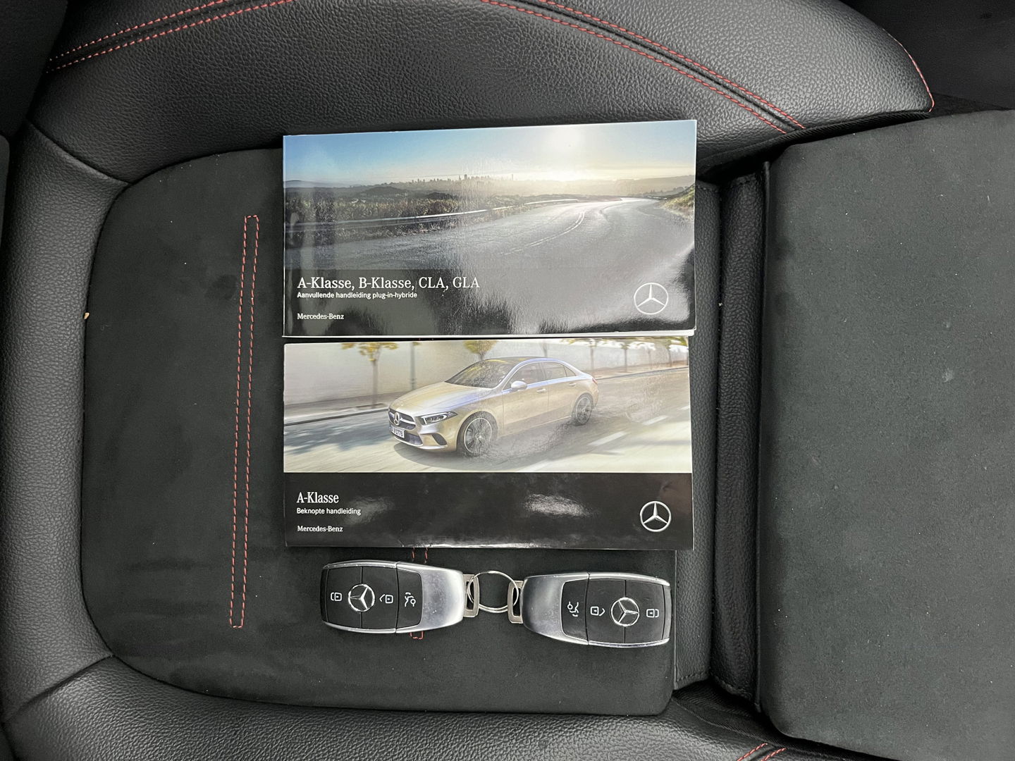 Mercedes-Benz A-Klasse 250 e Business Solution AMG Limited (INCL.BTW) *PANO | LEATHER-MICROFIBRE | FULL-LED | AMBIENTLIGHT | HEATED-SPORTSEATS | WIDESCREEN-DIGICOCKPIT | DAB+ | NAVI-FULLMAP | CAMERA | PRIVACYGLASS |  18''ALU*