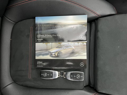 Mercedes-Benz A-Klasse 250 e Business Solution AMG Limited (INCL.BTW) *PANO | LEATHER-MICROFIBRE | FULL-LED | AMBIENTLIGHT | HEATED-SPORTSEATS | WIDESCREEN-DIGICOCKPIT | DAB+ | NAVI-FULLMAP | CAMERA | PRIVACYGLASS |  18''ALU*