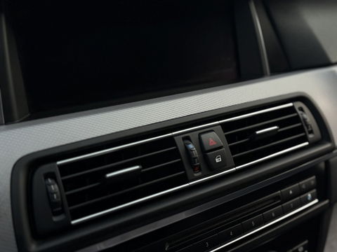 BMW 5 Serie 520i 184PK / M-sport / I-drive / LCI *NAP*