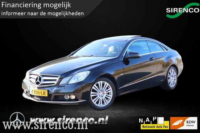 Mercedes-Benz E-Klasse - Coupé 200 CGI Elegance | climate & cruise control | padodak | bluetooth | navigatie | automaat |