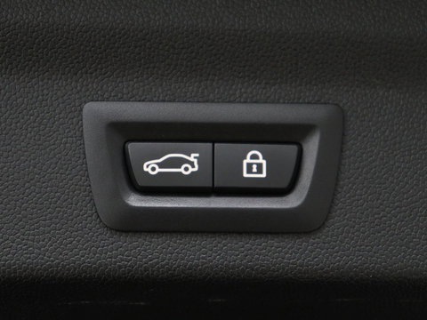 MINI Countryman 1.5 Cooper S E ALL4 Chili | Panoramadak | Leder | Head-Up | Harman/Kardon | Stoelverwarming | Adaptive cruise | Camera | Carplay | Navigatie | Climate control | PHEV | Plug In