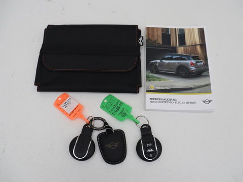 MINI Countryman 1.5 Cooper S E ALL4 Chili | Panoramadak | Leder | Head-Up | Harman/Kardon | Stoelverwarming | Adaptive cruise | Camera | Carplay | Navigatie | Climate control | PHEV | Plug In