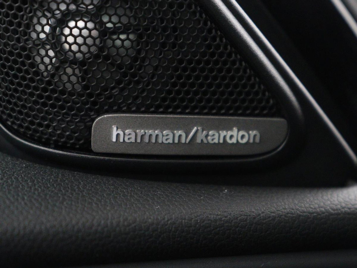 MINI Countryman 1.5 Cooper S E ALL4 Chili | Panoramadak | Leder | Head-Up | Harman/Kardon | Stoelverwarming | Adaptive cruise | Camera | Carplay | Navigatie | Climate control | PHEV | Plug In