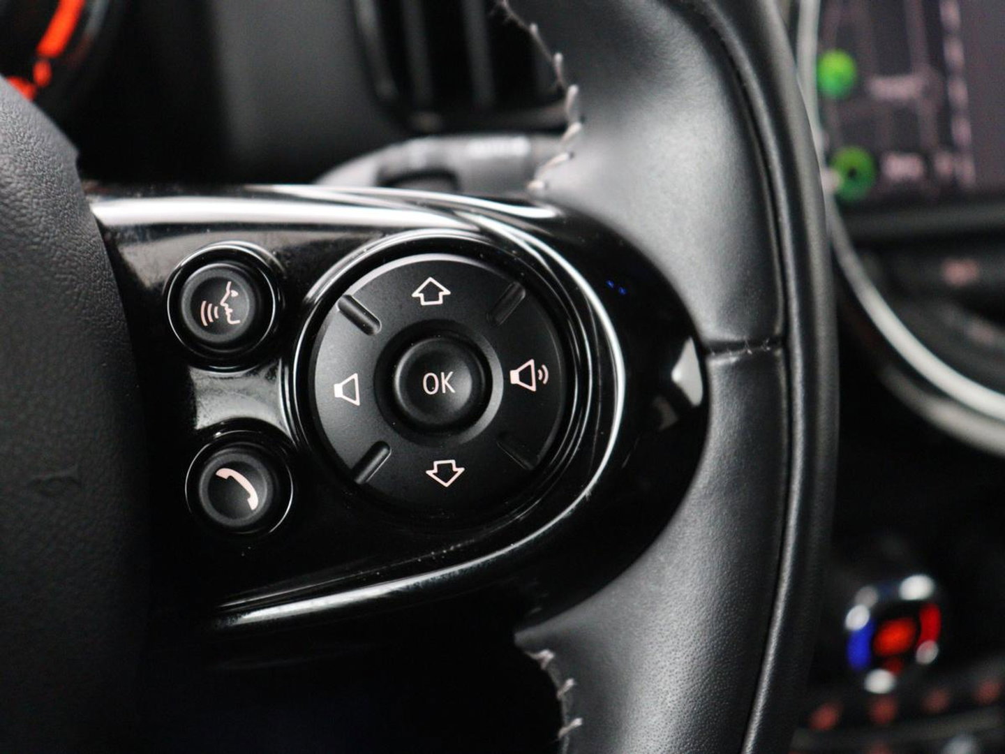 MINI Countryman 1.5 Cooper S E ALL4 Chili | Panoramadak | Leder | Head-Up | Harman/Kardon | Stoelverwarming | Adaptive cruise | Camera | Carplay | Navigatie | Climate control | PHEV | Plug In