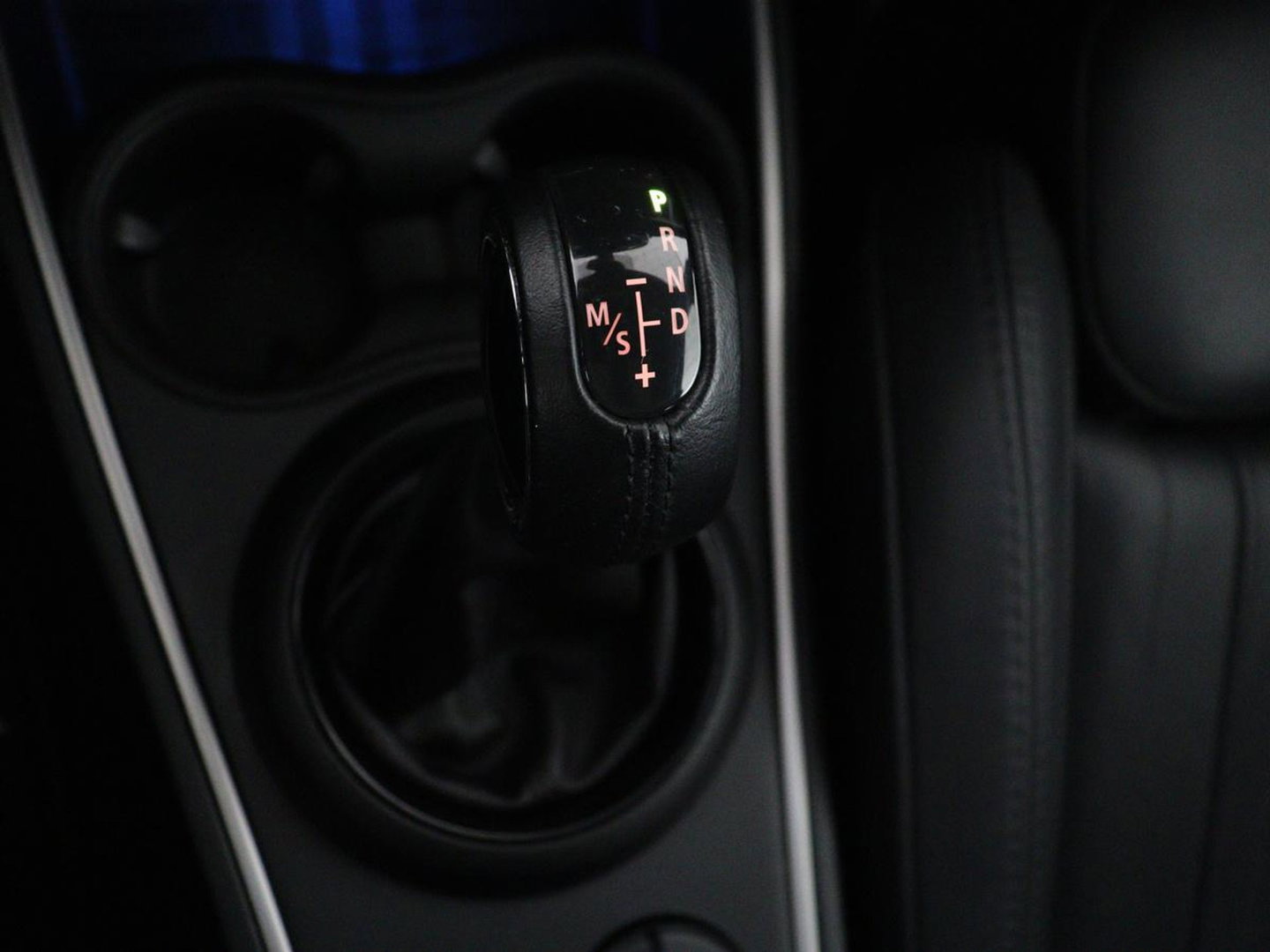 MINI Countryman 1.5 Cooper S E ALL4 Chili | Panoramadak | Leder | Head-Up | Harman/Kardon | Stoelverwarming | Adaptive cruise | Camera | Carplay | Navigatie | Climate control | PHEV | Plug In