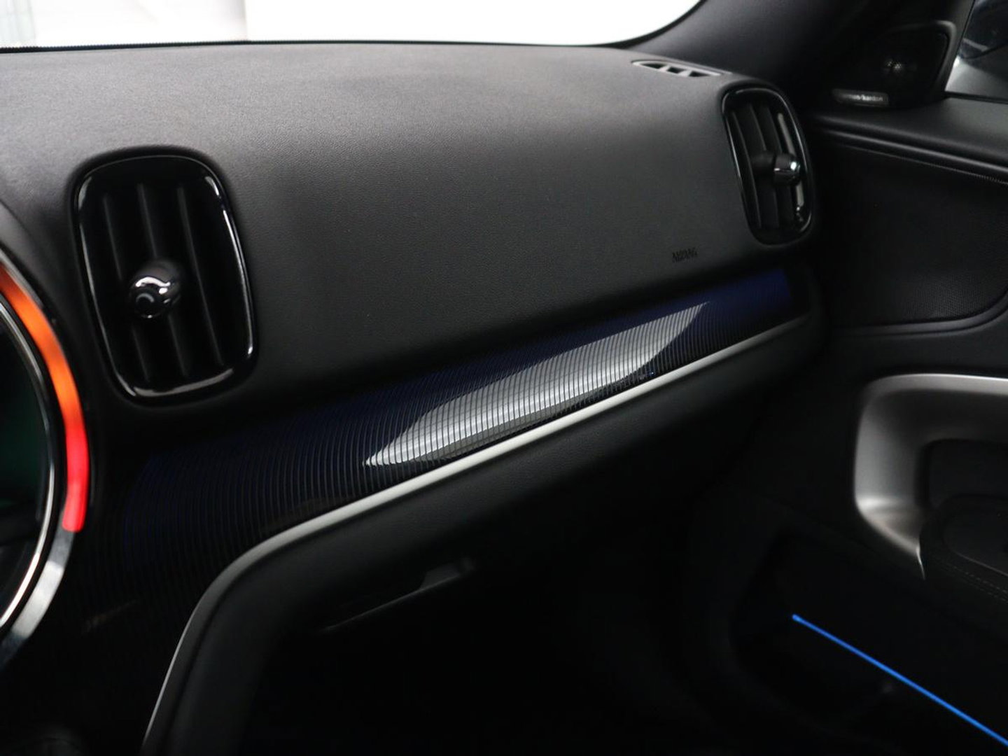 MINI Countryman 1.5 Cooper S E ALL4 Chili | Panoramadak | Leder | Head-Up | Harman/Kardon | Stoelverwarming | Adaptive cruise | Camera | Carplay | Navigatie | Climate control | PHEV | Plug In