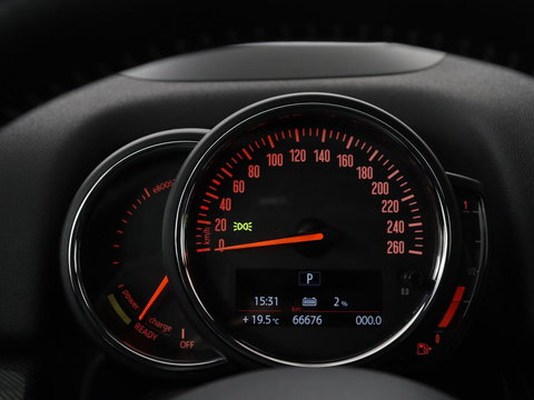 MINI Countryman 1.5 Cooper S E ALL4 Chili | Panoramadak | Leder | Head-Up | Harman/Kardon | Stoelverwarming | Adaptive cruise | Camera | Carplay | Navigatie | Climate control | PHEV | Plug In