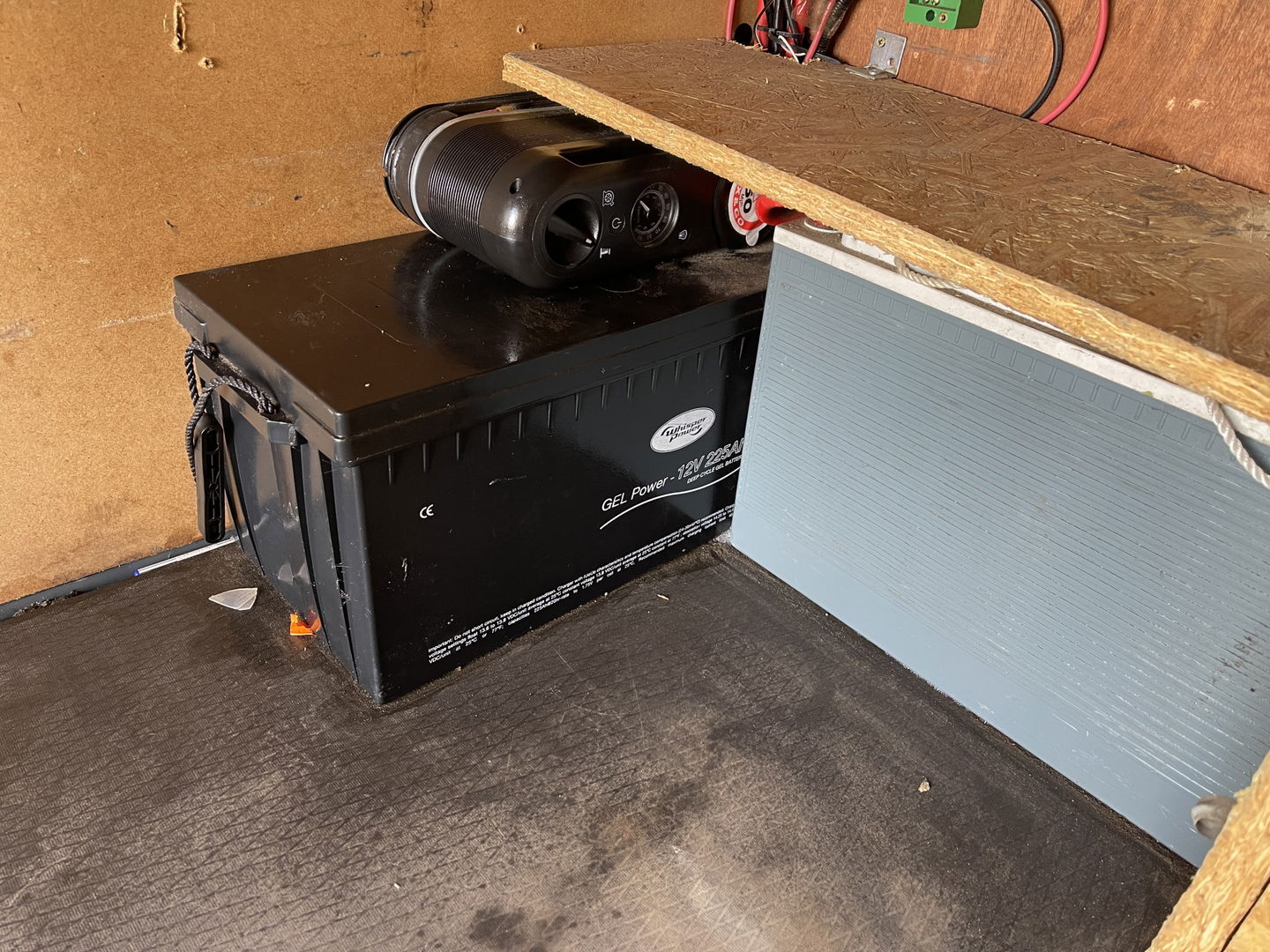 Renault Master T35 2.3 dCi 150pk L3H3 Energy Comfort / vaste prijs rijklaar € 21.950 ex btw / lease vanaf € 358 / ideaal voor camper ombouw / omvormer / standkachel / trekhaak