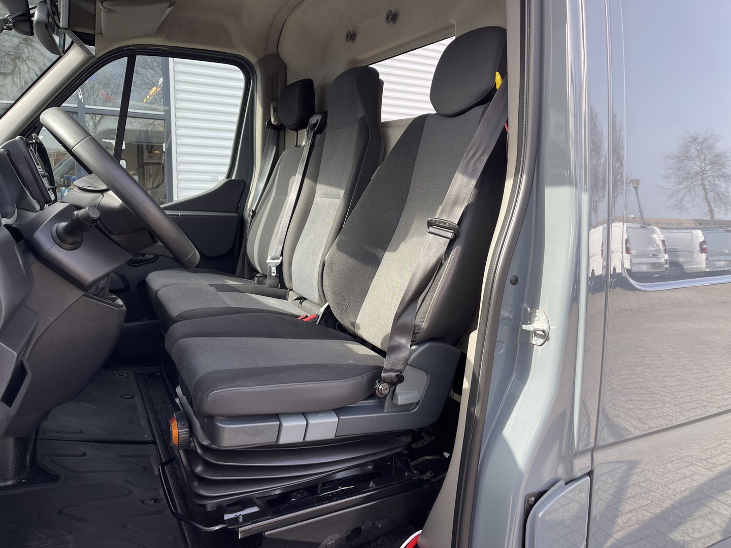 Renault Master T35 2.3 dCi 150pk L3H3 Energy Comfort / vaste prijs rijklaar € 21.950 ex btw / lease vanaf € 358 / ideaal voor camper ombouw / omvormer / standkachel / trekhaak
