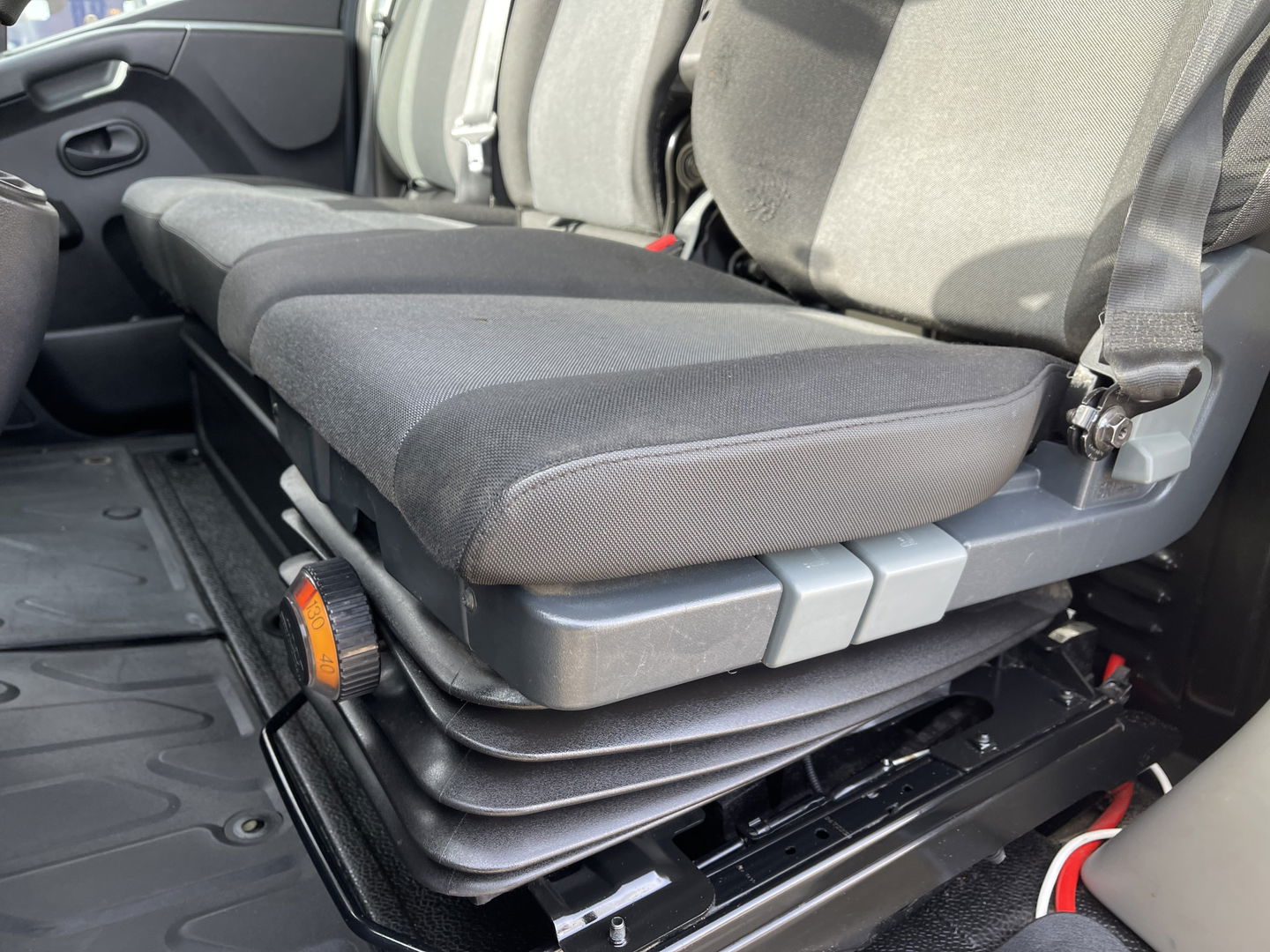 Renault Master T35 2.3 dCi 150pk L3H3 Energy Comfort / vaste prijs rijklaar € 21.950 ex btw / lease vanaf € 358 / ideaal voor camper ombouw / omvormer / standkachel / trekhaak