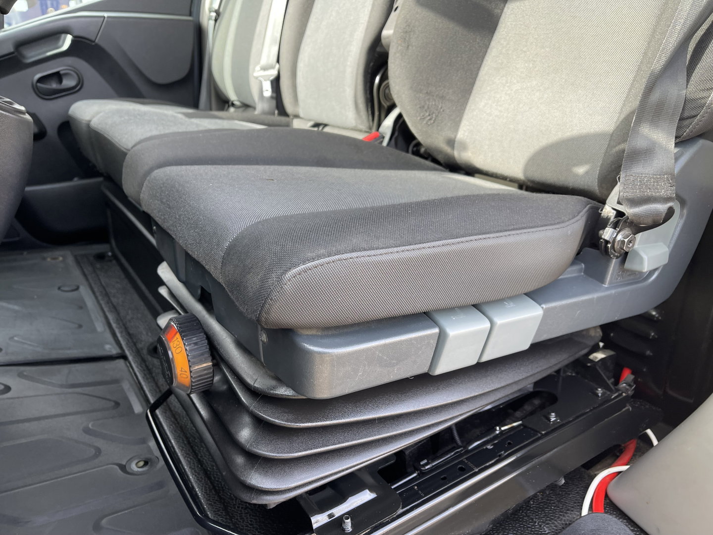 Renault Master T35 2.3 dCi 150pk L3H3 Energy Comfort / vaste prijs rijklaar € 21.950 ex btw / lease vanaf € 358 / ideaal voor camper ombouw / omvormer / standkachel / trekhaak