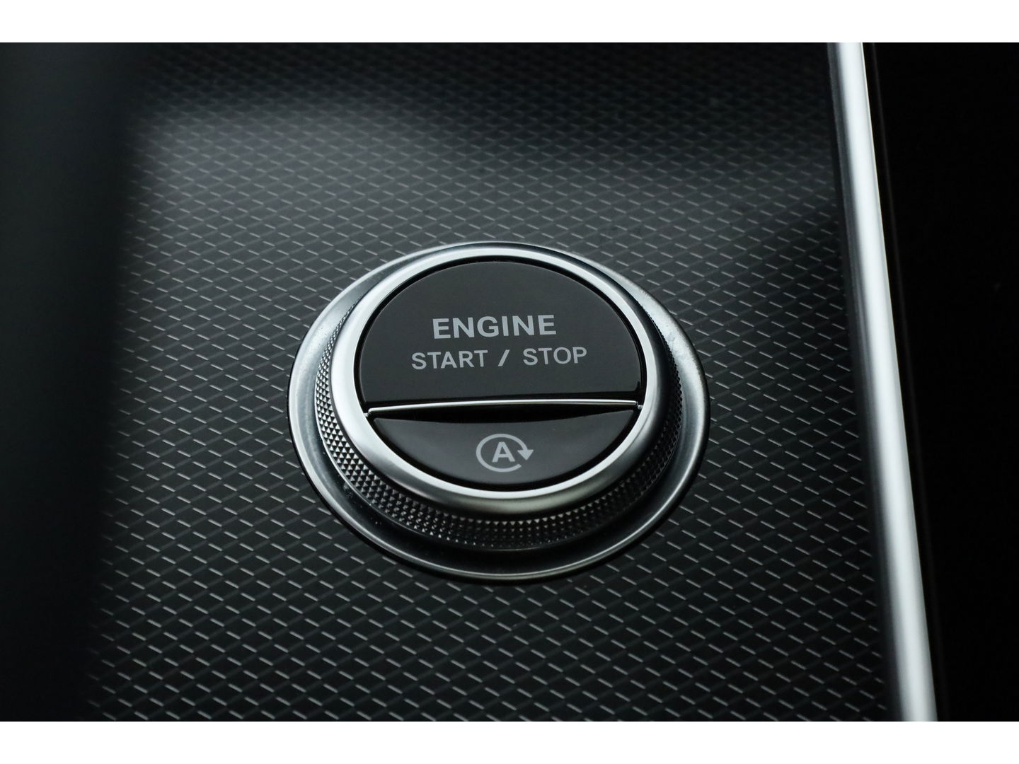 Mercedes-Benz C-Klasse Estate 180 Luxury Line | Pano | Elek. Trekhaak | 360cam | Leder | Memory seats | Burmester | Adapt. Cruise | Carplay