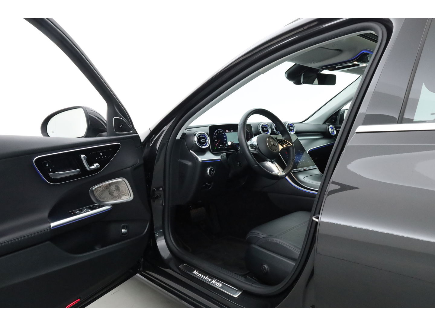 Mercedes-Benz C-Klasse Estate 180 Luxury Line | Pano | Elek. Trekhaak | 360cam | Leder | Memory seats | Burmester | Adapt. Cruise | Carplay