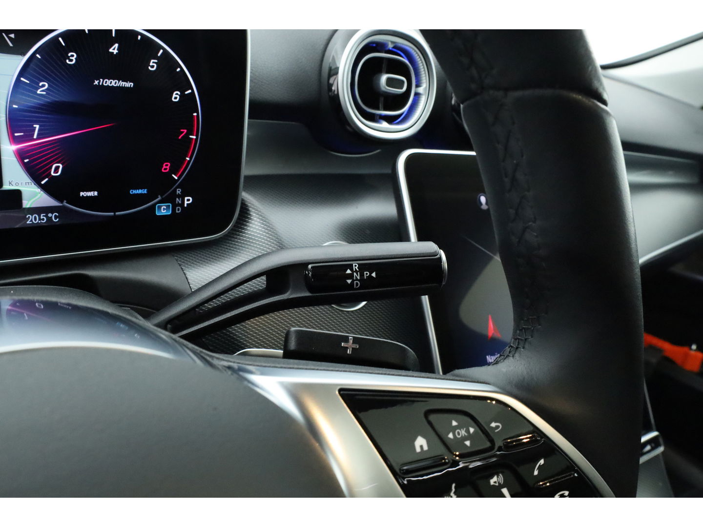 Mercedes-Benz C-Klasse Estate 180 Luxury Line | Pano | Elek. Trekhaak | 360cam | Leder | Memory seats | Burmester | Adapt. Cruise | Carplay