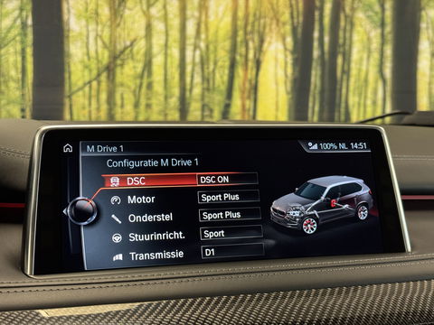 BMW X5 M | 576 PK! | Maxton | Carbon | 21" Lichtmetaal | Leder | Elektrische Trekhaak | Camera | Lane Assist | Dodehoeksensor | Harman & Kardon | Head-Up Display | Sfeerverlichting |