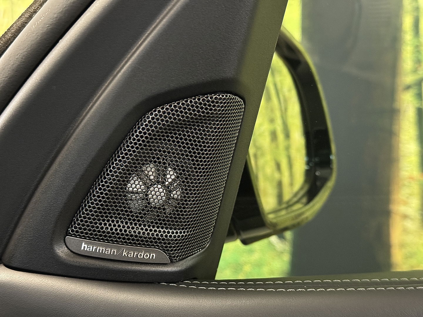 BMW X5 M | 576 PK! | Maxton | Carbon | 21" Lichtmetaal | Leder | Elektrische Trekhaak | Camera | Lane Assist | Dodehoeksensor | Harman & Kardon | Head-Up Display | Sfeerverlichting |