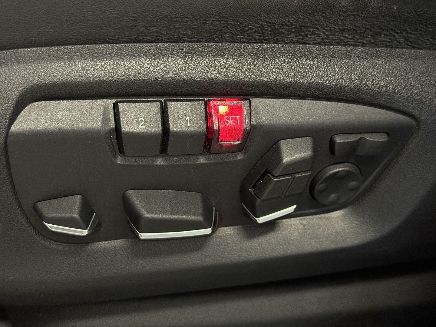 BMW X5 M | 576 PK! | Maxton | Carbon | 21" Lichtmetaal | Leder | Elektrische Trekhaak | Camera | Lane Assist | Dodehoeksensor | Harman & Kardon | Head-Up Display | Sfeerverlichting |