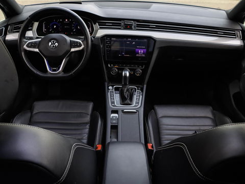 Volkswagen Passat Variant GTE 1.4 TSI PHEV HUD Pano Leder Trekhaak 360 Cam Standkachel
