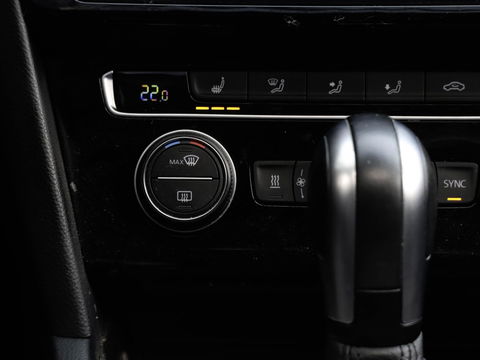 Volkswagen Passat Variant GTE 1.4 TSI PHEV HUD Pano Leder Trekhaak 360 Cam Standkachel