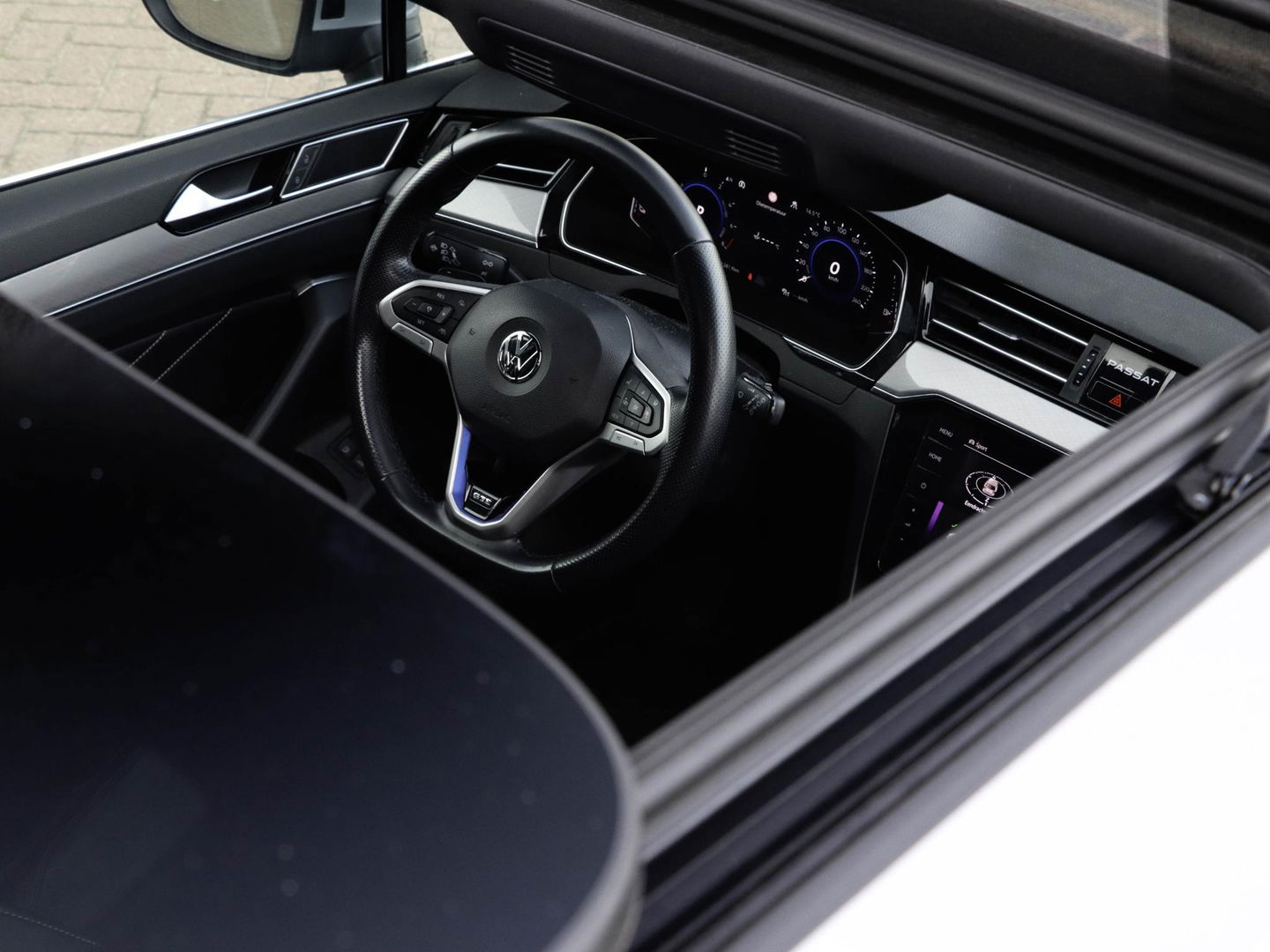 Volkswagen Passat Variant GTE 1.4 TSI PHEV HUD Pano Leder Trekhaak 360 Cam Standkachel