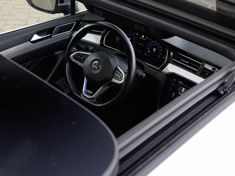 Volkswagen Passat Variant GTE 1.4 TSI PHEV HUD Pano Leder Trekhaak 360 Cam Standkachel
