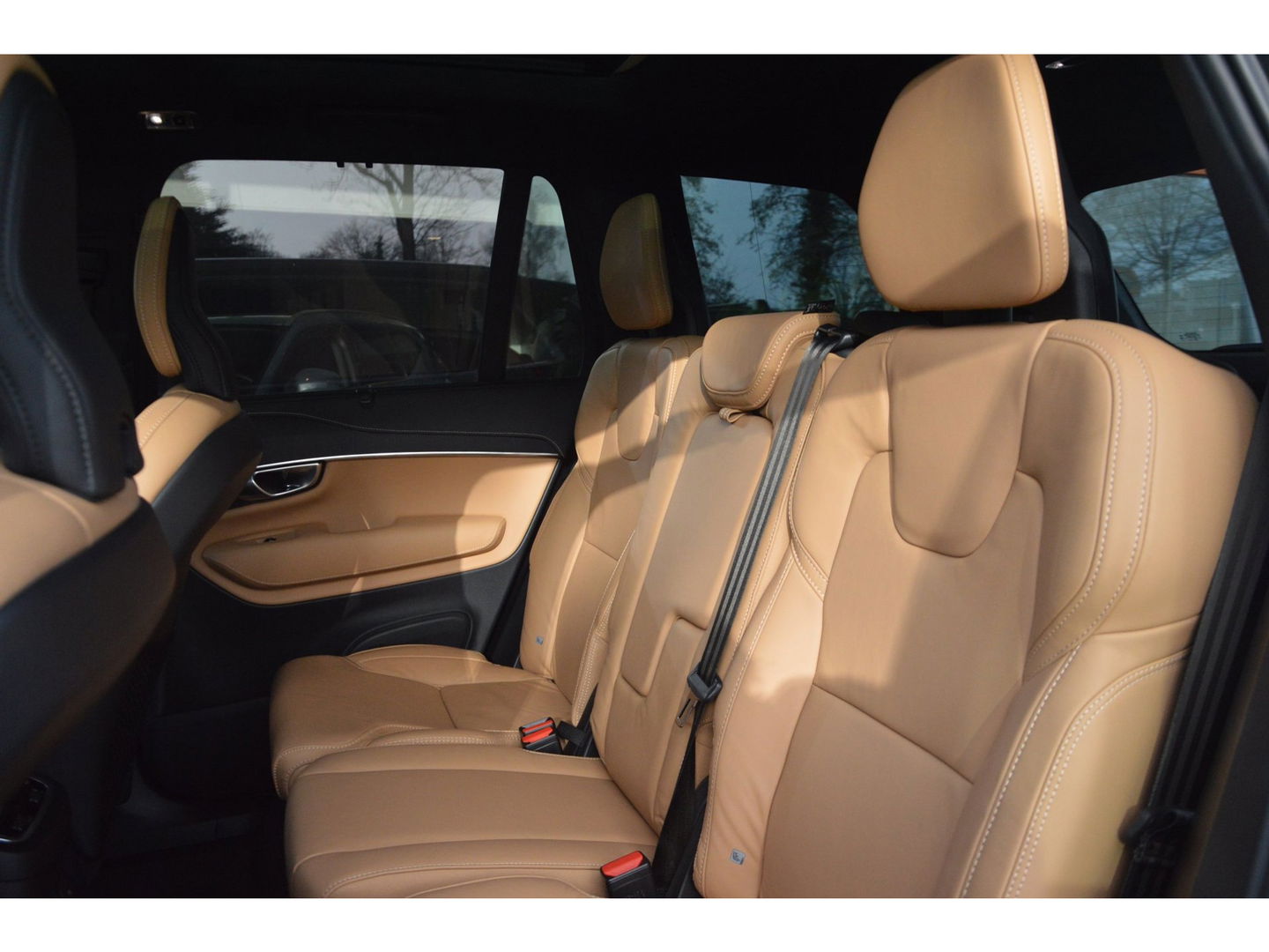 Volvo XC90 T8 Hybride AWD Ultimate Bright LONG RANGE | Luchtvering | Massage | Ventilatie stoelen | Panoramadak | Head-Up Display|