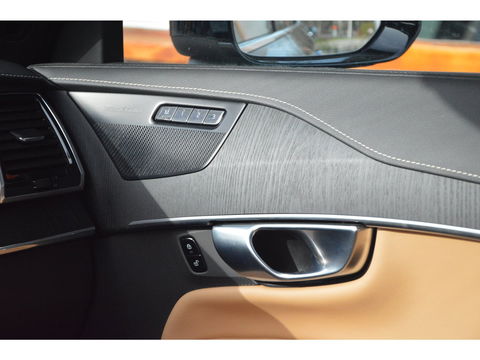 Volvo XC90 T8 Hybride AWD Ultimate Bright LONG RANGE | Luchtvering | Massage | Ventilatie stoelen | Panoramadak | Head-Up Display|