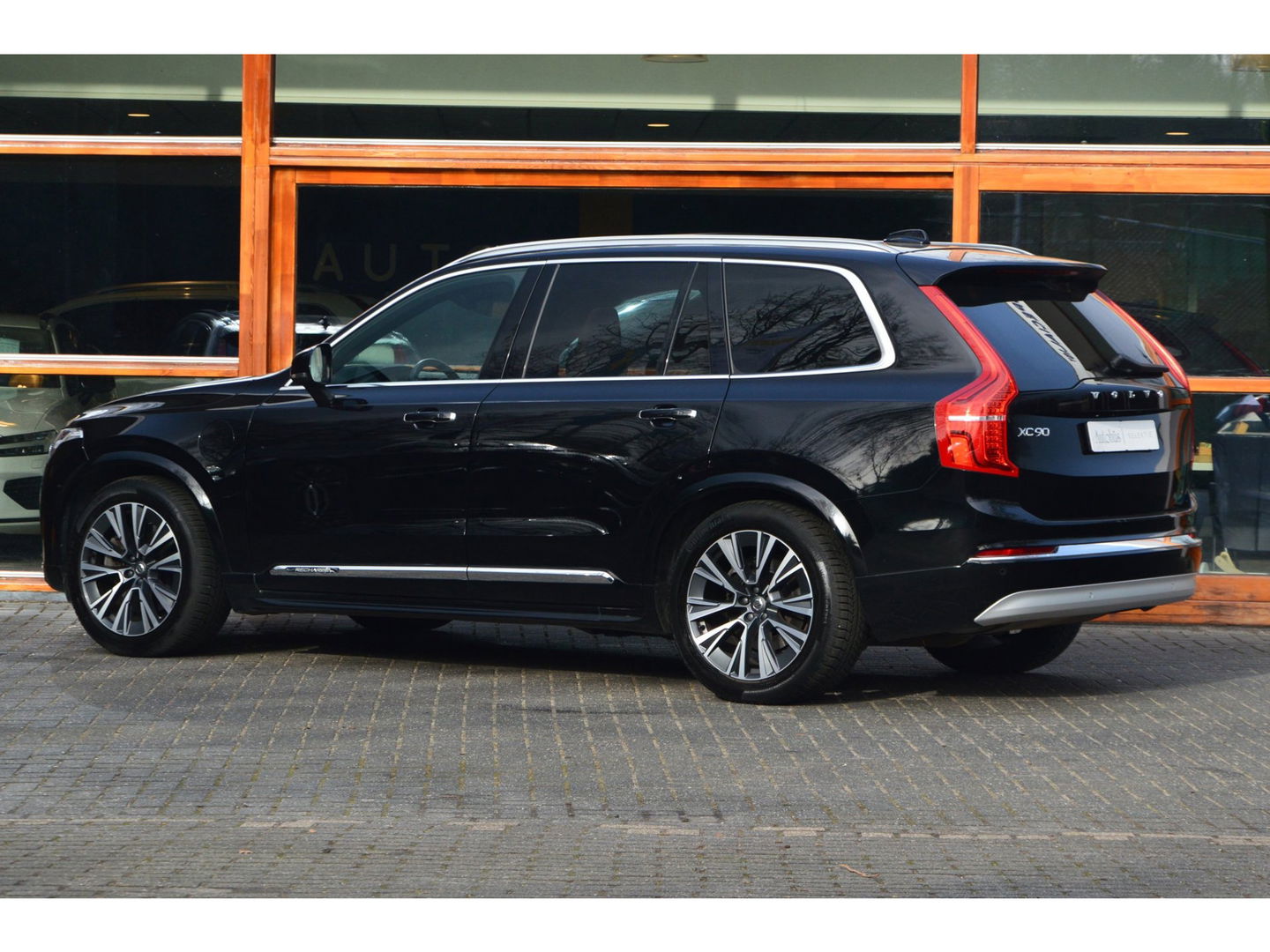 Volvo XC90 T8 Hybride AWD Ultimate Bright LONG RANGE | Luchtvering | Massage | Ventilatie stoelen | Panoramadak | Head-Up Display|