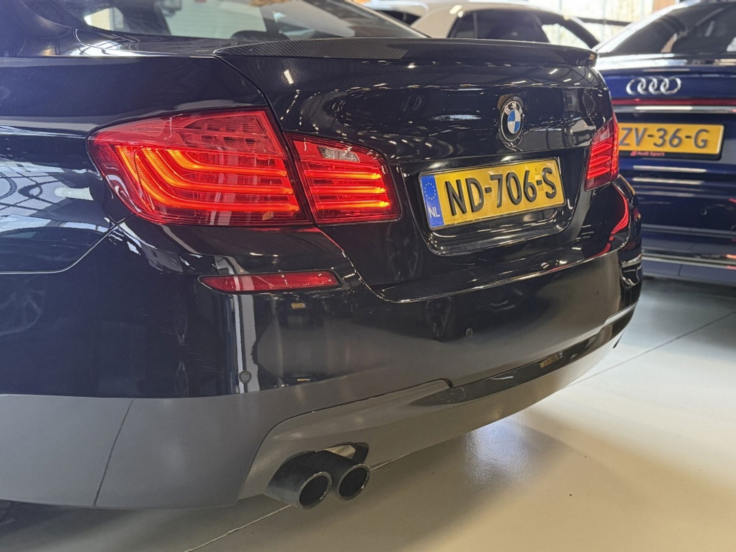 BMW 5 Serie 520i 184PK / M-sport / I-drive / LCI *NAP*