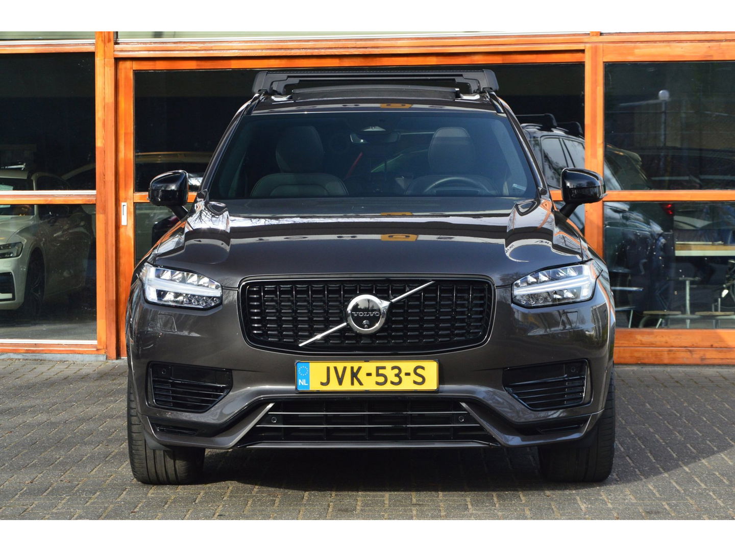 Volvo XC90 T8 Hybride AWD Plus Dark | Luchtvering | Head-Up Display | Harman/Kardon | Panoramadak | Trekhaak |