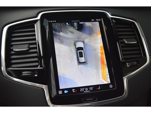 Volvo XC90 T8 Hybride AWD Plus Dark | Luchtvering | Head-Up Display | Harman/Kardon | Panoramadak | Trekhaak |