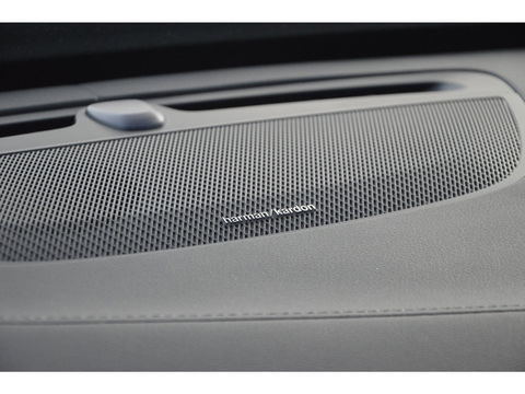 Volvo XC90 T8 Hybride AWD Plus Dark | Luchtvering | Head-Up Display | Harman/Kardon | Panoramadak | Trekhaak |