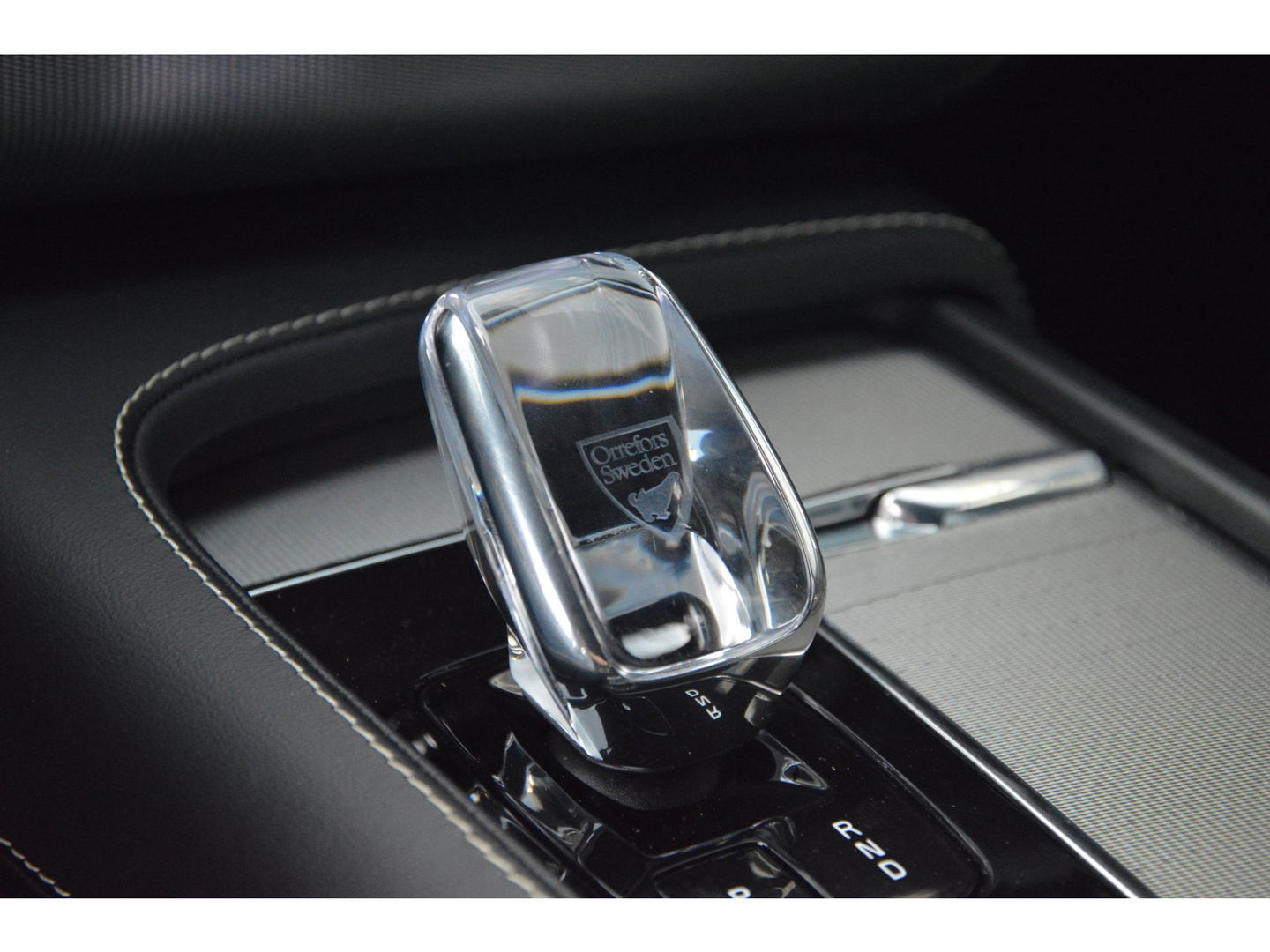 Volvo XC90 T8 Hybride AWD Plus Dark | Luchtvering | Head-Up Display | Harman/Kardon | Panoramadak | Trekhaak |