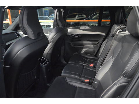 Volvo XC90 T8 Hybride AWD Plus Dark | Luchtvering | Head-Up Display | Harman/Kardon | Panoramadak | Trekhaak |