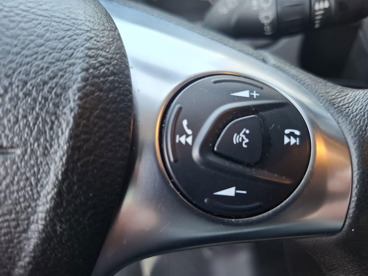 Ford Transit 350 2.2 TDCI L4H1 Ambiente LAADKLEP / NAVI / CRUISE CONTROLE / 3 ZITS / EURO 6