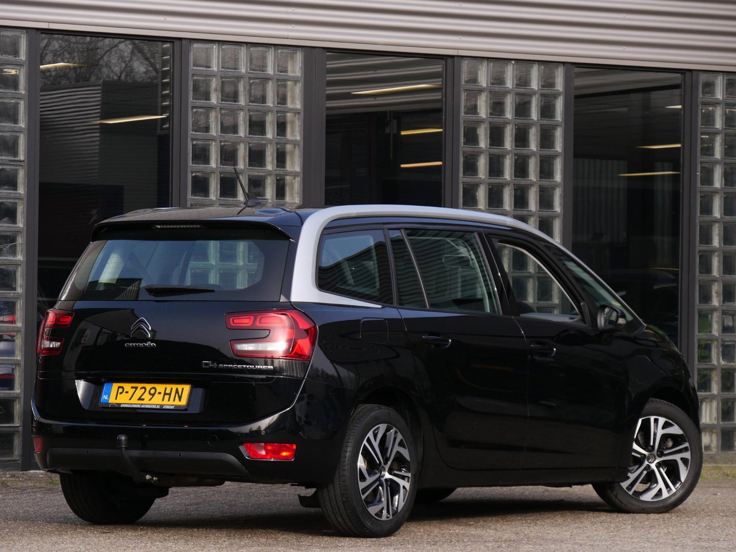 Citroën Grand C4 Spacetourer 1.2 130PK/ 7-PERSOONS/ TREKHAAK/ CAMERA