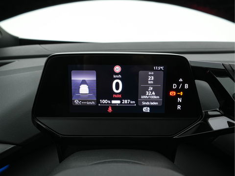 Volkswagen ID.4 First Max 77 kWh [ 3-Fase ] {SOH-81%} (INCL.BTW) Aut. *PANO | HEAD-UP | LEATHER-FABRIC | FULL-LED | MEMORY-PACK | TOP-VIEW | BLIND-SPOT | HEATED-SPORTSEATS | DIGI-COCKPIT | DAB+ | 19''ALU*