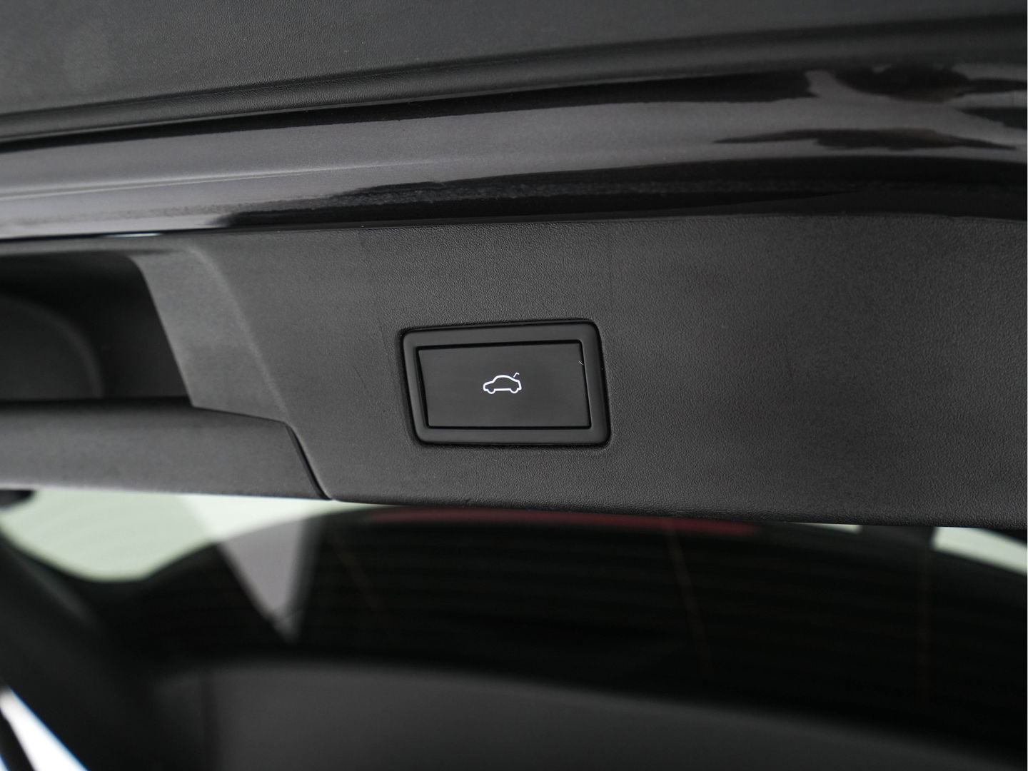 Volkswagen ID.4 First Max 77 kWh [ 3-Fase ] {SOH-81%} (INCL.BTW) Aut. *PANO | HEAD-UP | LEATHER-FABRIC | FULL-LED | MEMORY-PACK | TOP-VIEW | BLIND-SPOT | HEATED-SPORTSEATS | DIGI-COCKPIT | DAB+ | 19''ALU*