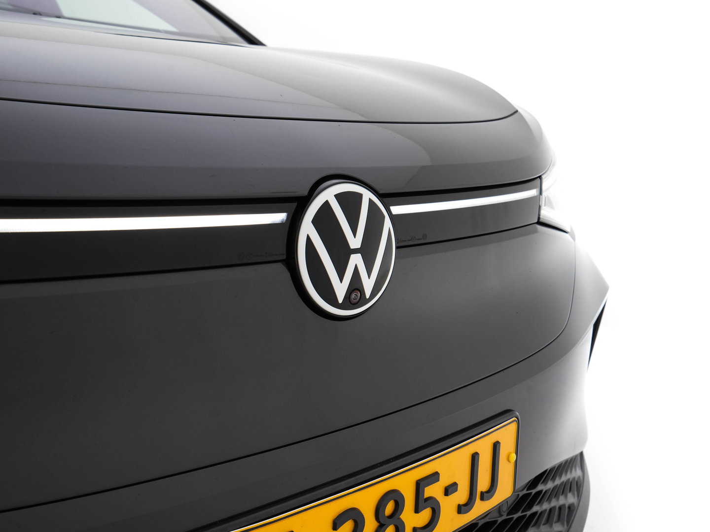 Volkswagen ID.4 First Max 77 kWh [ 3-Fase ] {SOH-81%} (INCL.BTW) Aut. *PANO | HEAD-UP | LEATHER-FABRIC | FULL-LED | MEMORY-PACK | TOP-VIEW | BLIND-SPOT | HEATED-SPORTSEATS | DIGI-COCKPIT | DAB+ | 19''ALU*