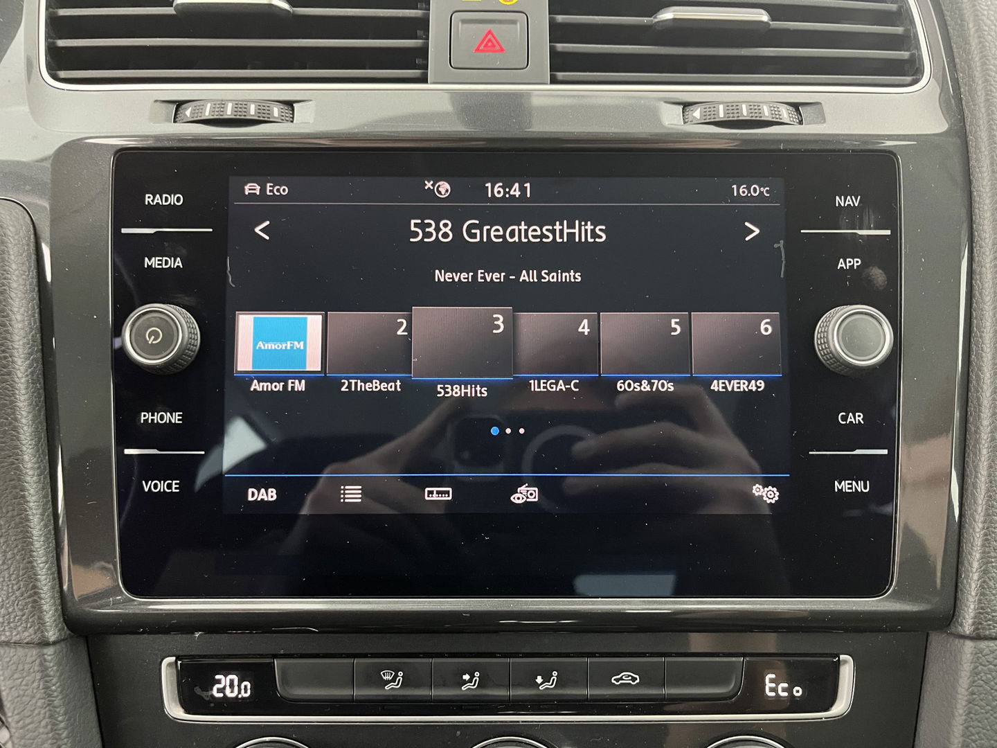 Volkswagen e-Golf (INCL.BTW) *HEAT-PUMP | ADAPTIVE-CRUISE | FULL-LED | DIGI-COCKPIT | NAVI-FULLMAP | CAMERA | KEYLESS | ECC | PDC | 16''ALU*