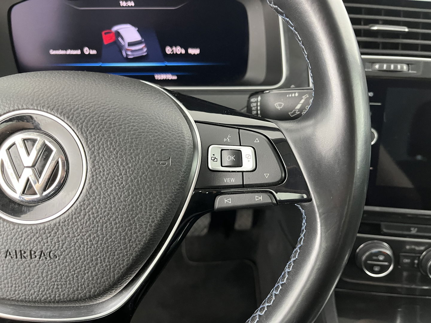 Volkswagen e-Golf (INCL.BTW) *HEAT-PUMP | ADAPTIVE-CRUISE | FULL-LED | DIGI-COCKPIT | NAVI-FULLMAP | CAMERA | KEYLESS | ECC | PDC | 16''ALU*