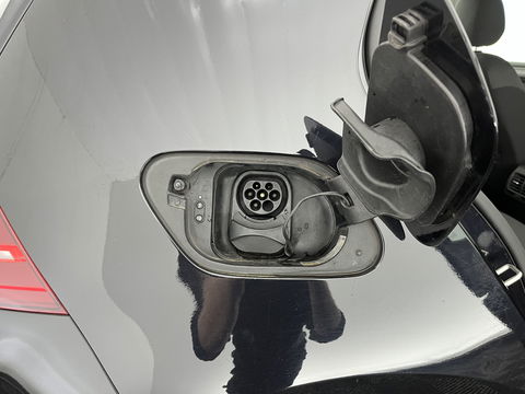 Volkswagen e-Golf (INCL.BTW) *HEAT-PUMP | ADAPTIVE-CRUISE | FULL-LED | DIGI-COCKPIT | NAVI-FULLMAP | CAMERA | KEYLESS | ECC | PDC | 16''ALU*