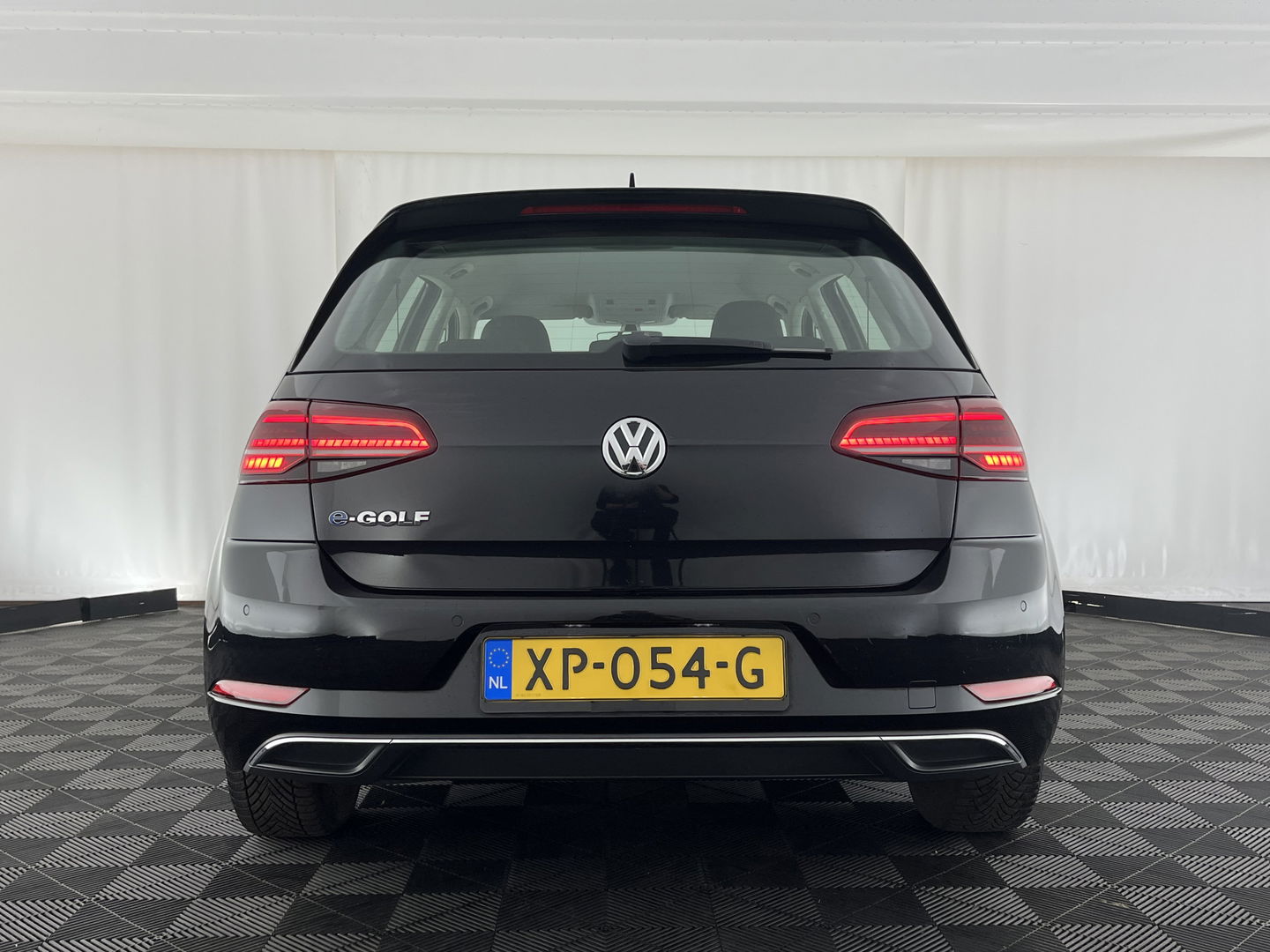 Volkswagen e-Golf (INCL.BTW) *HEAT-PUMP | ADAPTIVE-CRUISE | FULL-LED | DIGI-COCKPIT | NAVI-FULLMAP | CAMERA | KEYLESS | ECC | PDC | 16''ALU*